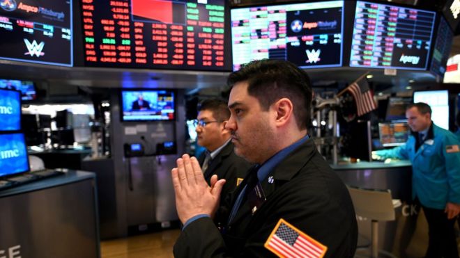 Coronavirus: US to borrow record $3tn as spending soars